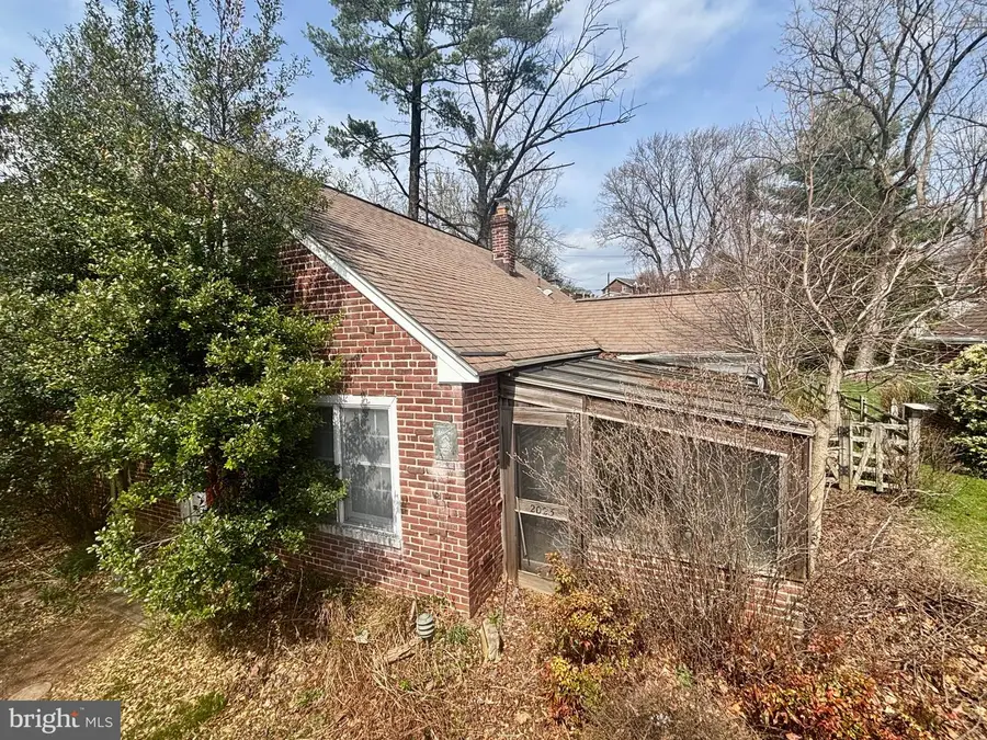 2023 Wharton Rd, Glenside, PA 19038 - #2