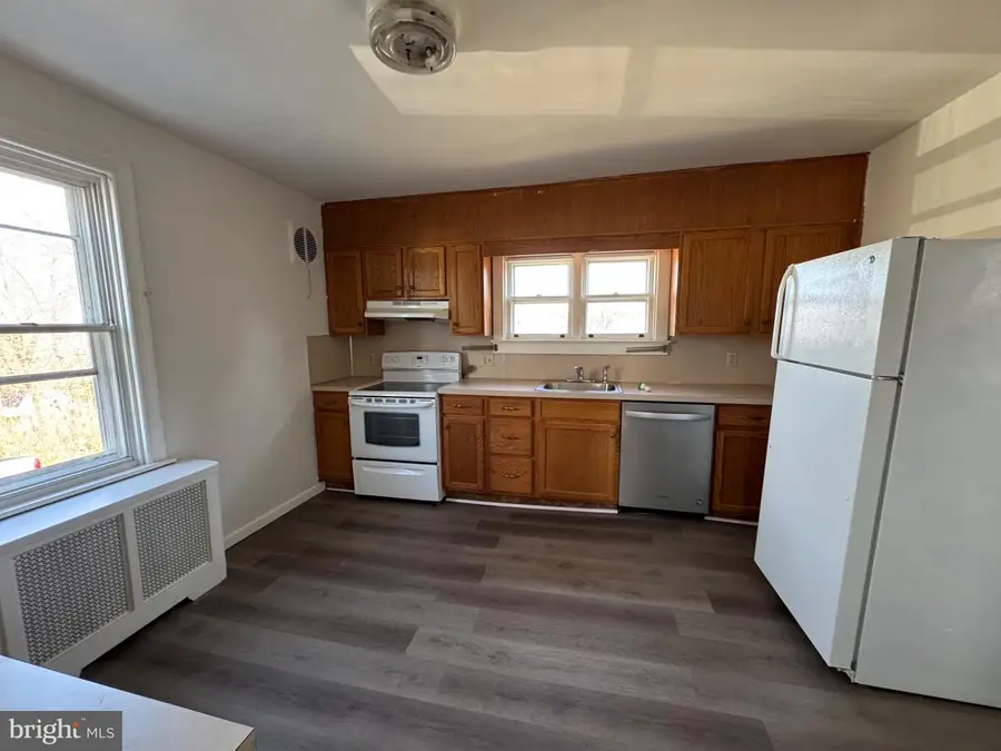 551 West St, Pottstown, PA 19464 - #3