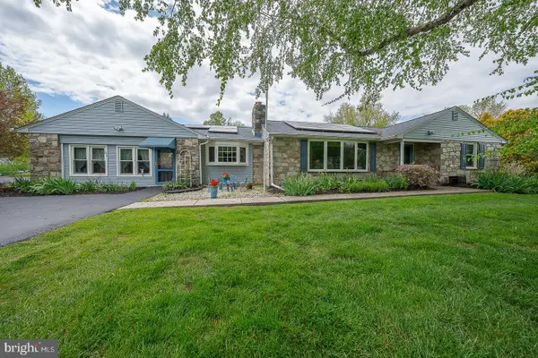 9 Buckwalter Rd, AUDUBON, PA 19403