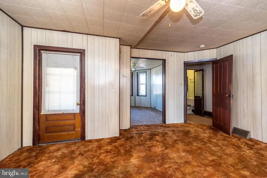 118 E 6th St, Red Hill, PA 18076 - #3