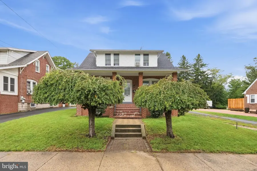 939 Walnut St, Royersford, PA 19468 - #2
