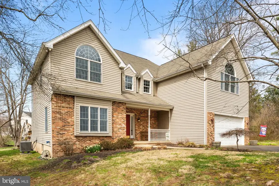 880 Troxel Rd, Lansdale, PA 19446 - #2