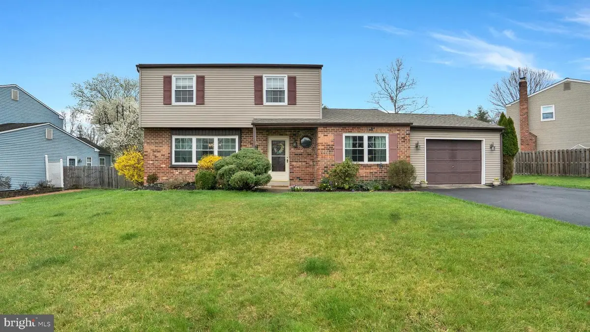 1177 Horseshoe Dr, Blue Bell, PA 19422 - #1
