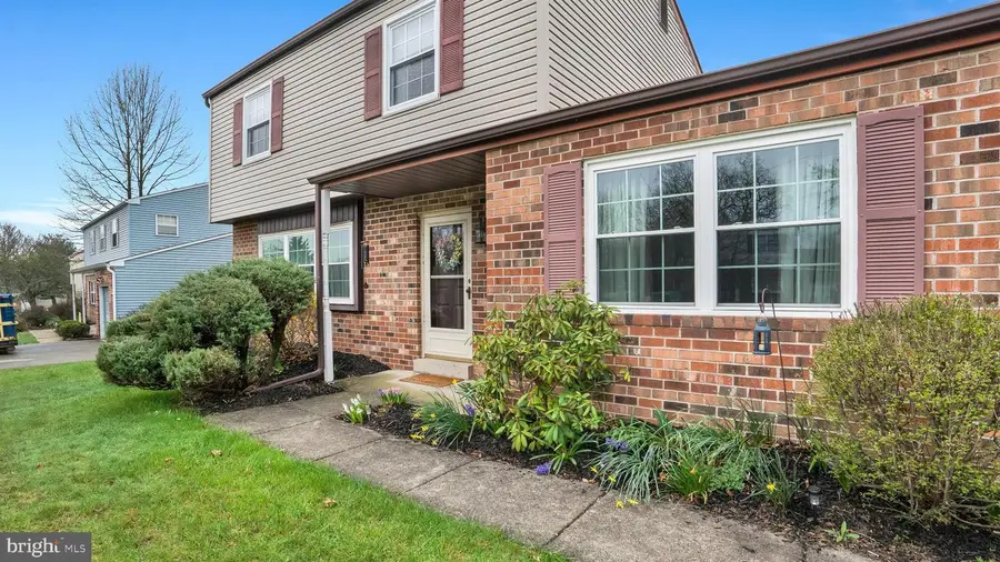 1177 Horseshoe Dr, Blue Bell, PA 19422 - #2