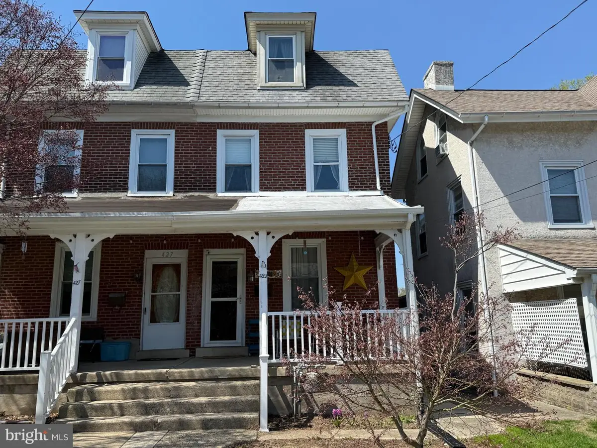 429 Maple St, Jenkintown, PA 19046 - #1