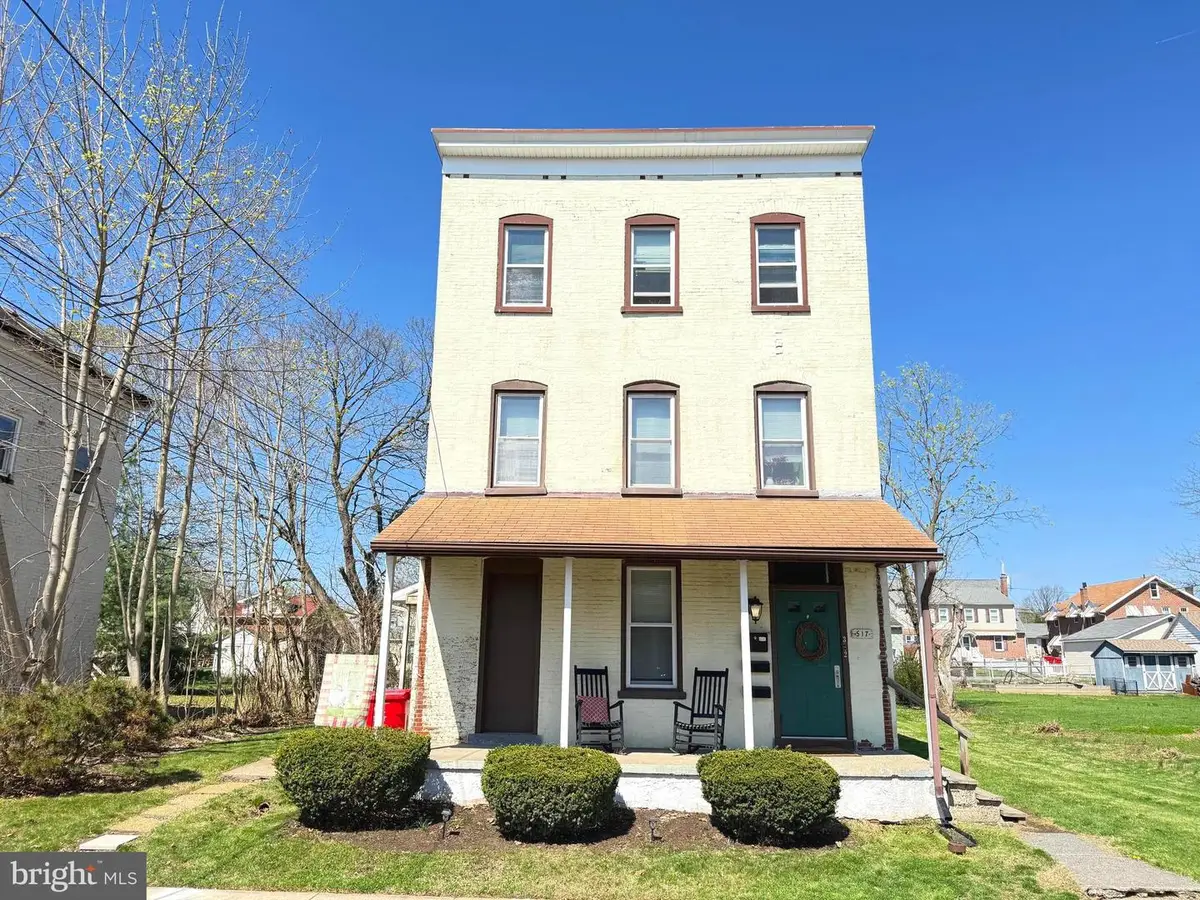 517 Glasgow St, Pottstown, PA 19464 - #1
