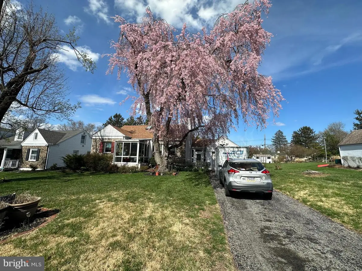 1811 Ardin Dr, Norristown, PA 19403 - #1