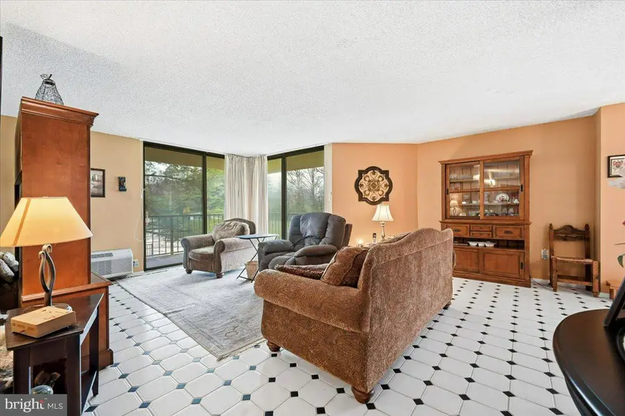 666 W Germantown Pike #1212, Plymouth Meeting, PA 19462 - #2