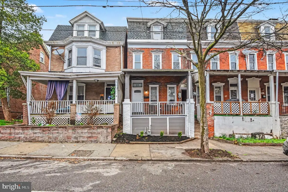 35 E 2nd St, Pottstown, PA 19464 - #1