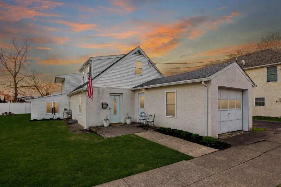 113 Linden St, Pottstown, PA 19464 - #2