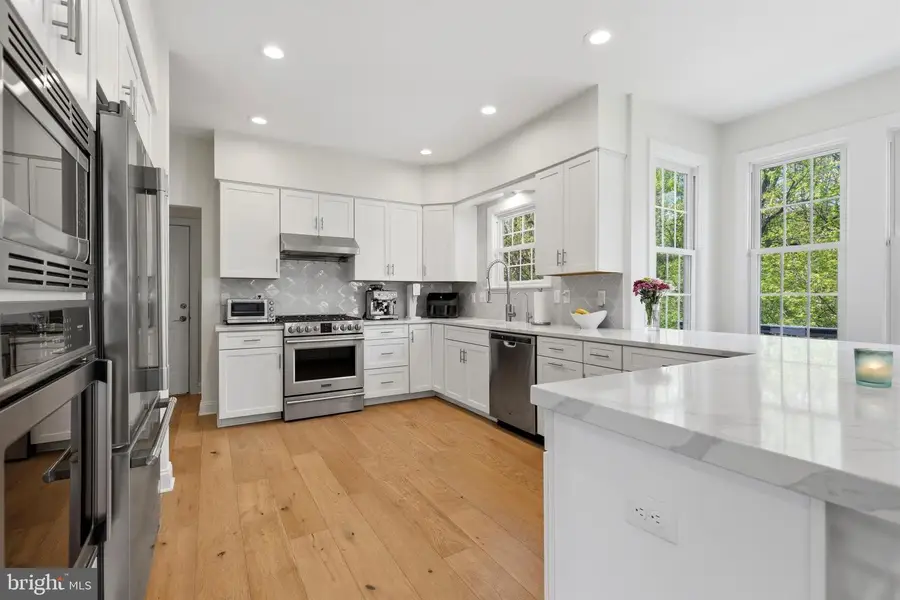 148 Chinaberry Dr, Lafayette Hill, PA 19444 - #3