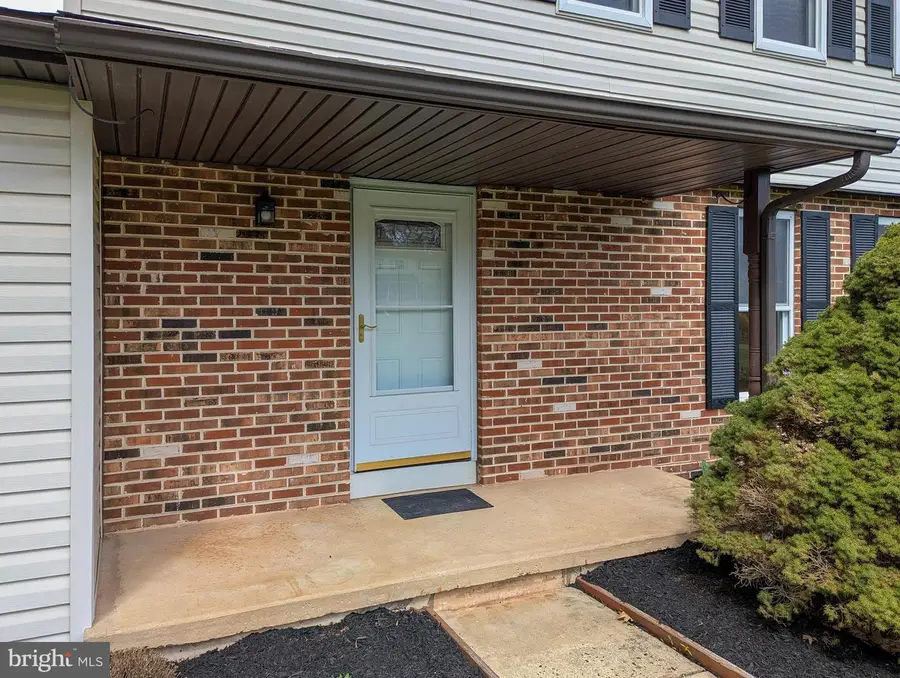 713 Scenic Dr, Harleysville, PA 19438 - #2