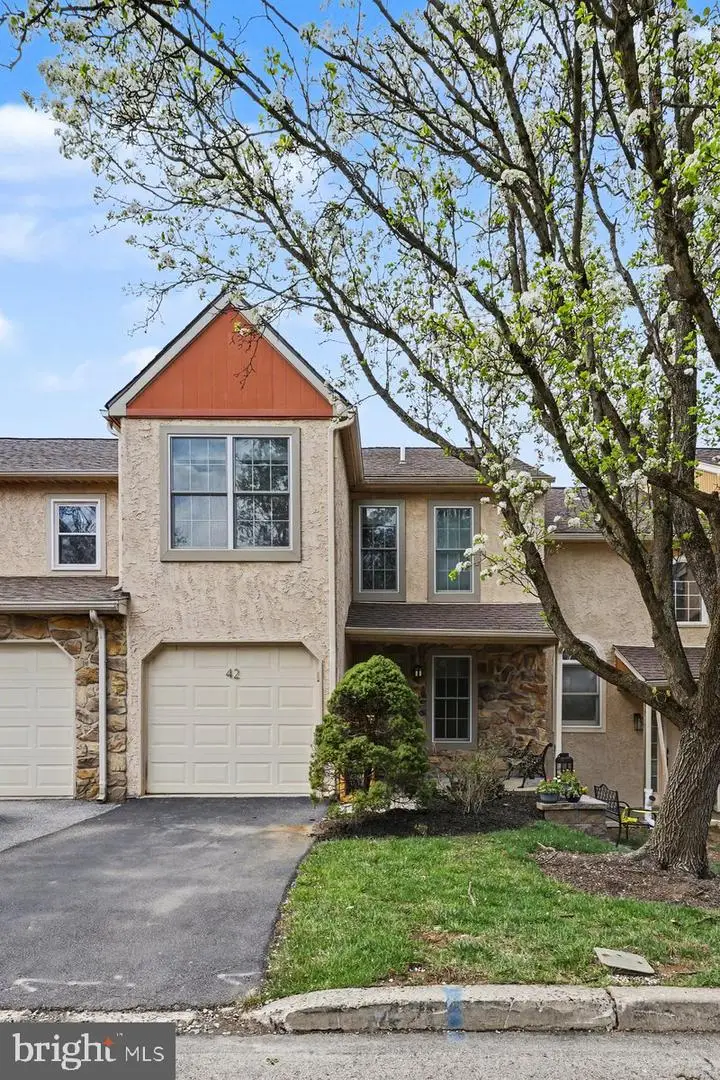42 White Pine Court, Lafayette Hill, PA 19444 - #3