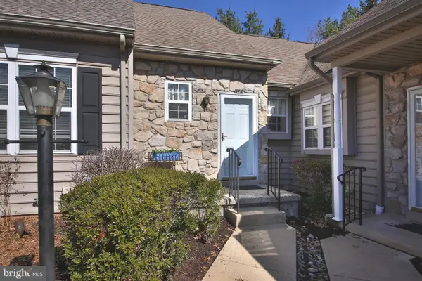 974 Independence Ln, LANSDALE, PA 19446