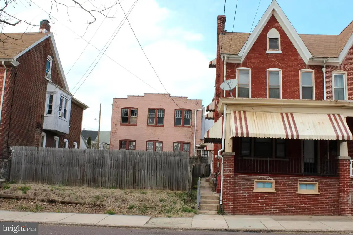 557 Lincoln Ave, Pottstown, PA 19464 - #1