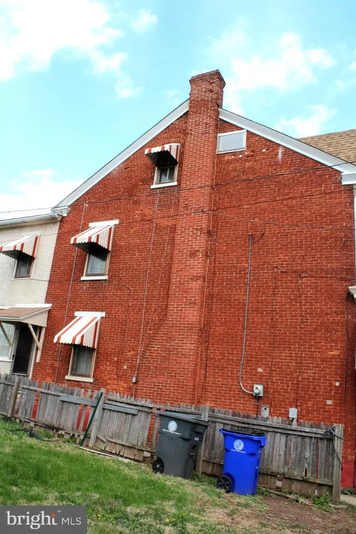 557 Lincoln Ave, Pottstown, PA 19464 - #3