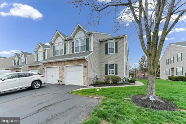 433 Green View Ct, PLYMOUTH MEETING, PA 19462
