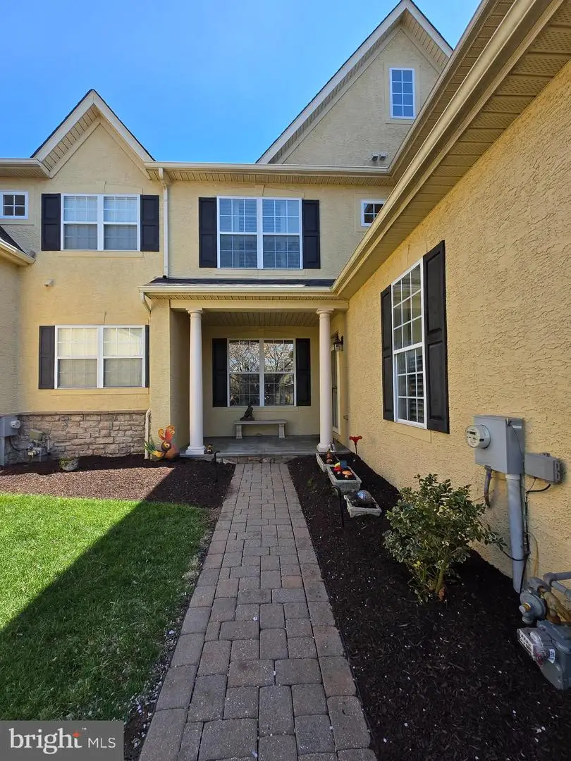 562 Farmdale Cir, Blue Bell, PA 19422 - #2