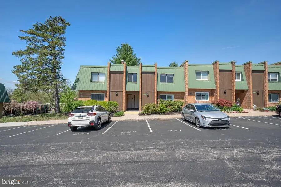 1310 Meadowview Ln #1310, Norristown, PA 19403 - #3