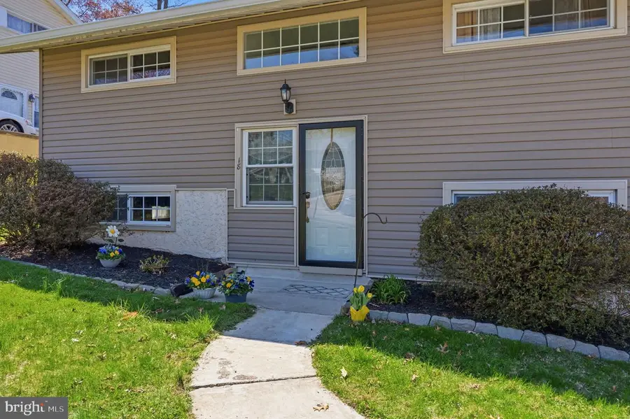 18 Abbeyview Ave, Willow Grove, PA 19090 - #2