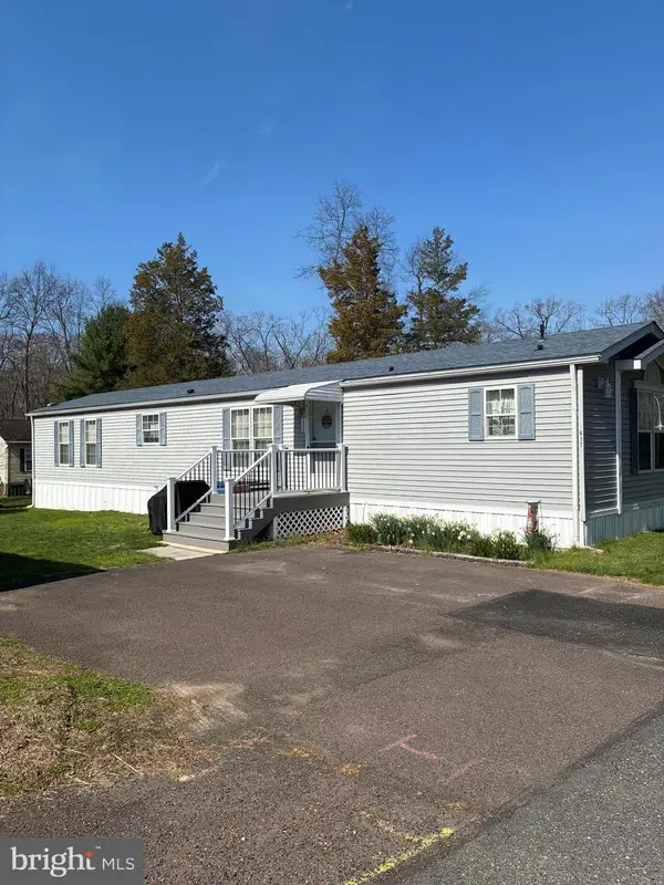 617 Willow Dr, GREEN LANE, PA 18054