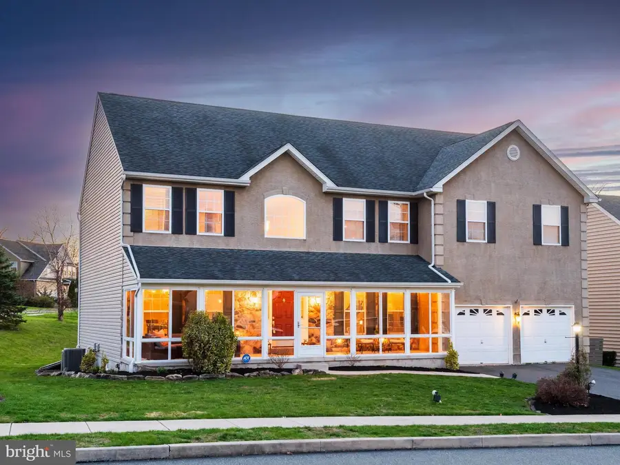 527 Centennial Ave, Gilbertsville, PA 19525 - #3