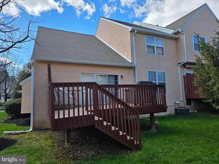 84 Wheatsheaf Ln, Norristown, PA 19403 - #2