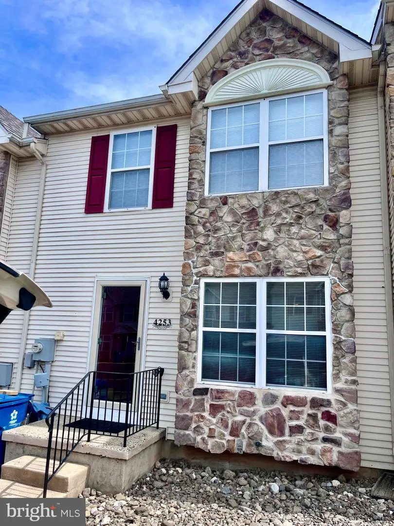 4253 Red Oak Ct, Collegeville, PA 19426 - #1