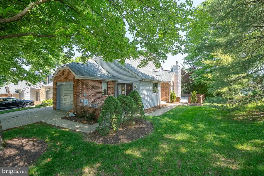 9315 Eagle View Dr, Lafayette Hill, PA 19444 - #2