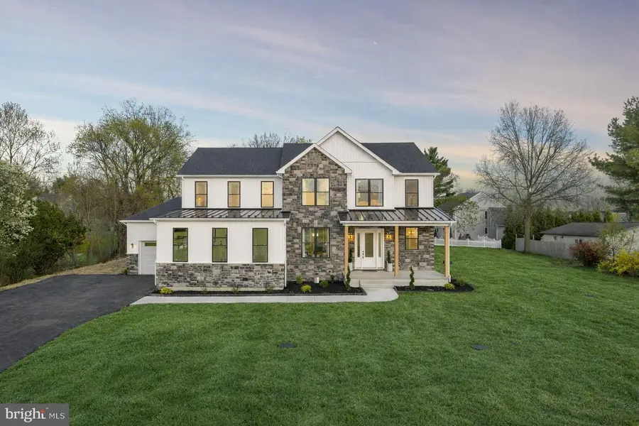 906 S Collegeville Rd, Phoenixville, PA 19460 - #2