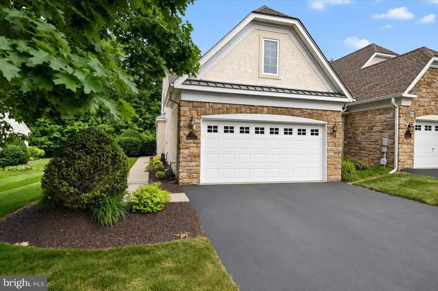 377 Brittany Ct, Souderton, PA 18964 - #2