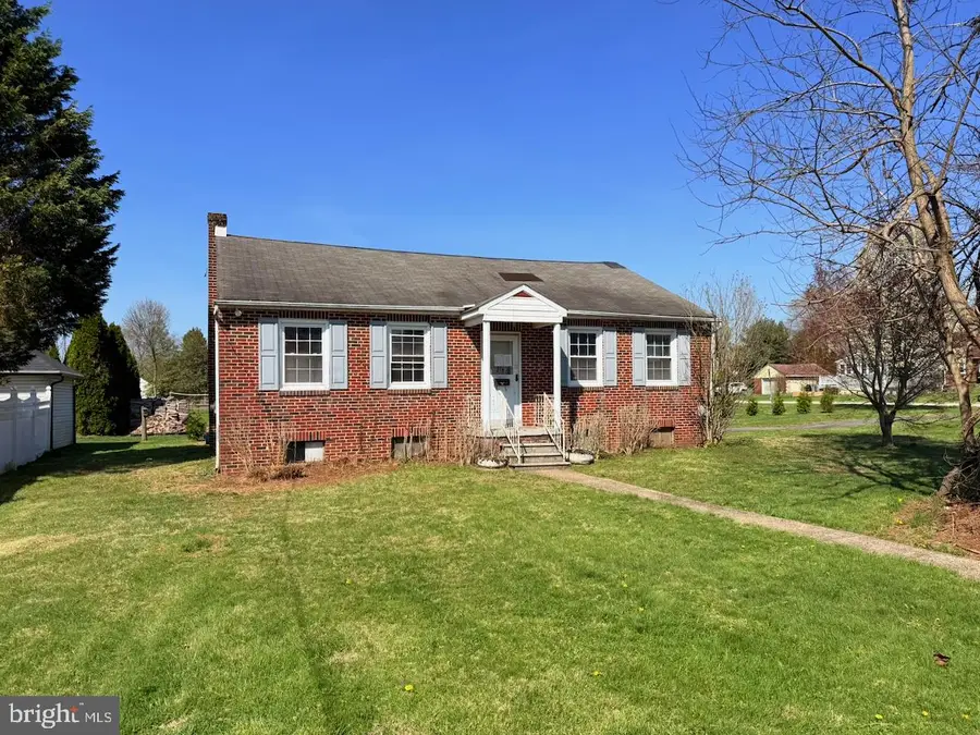 318 Chestnut St, Collegeville, PA 19426 - #3