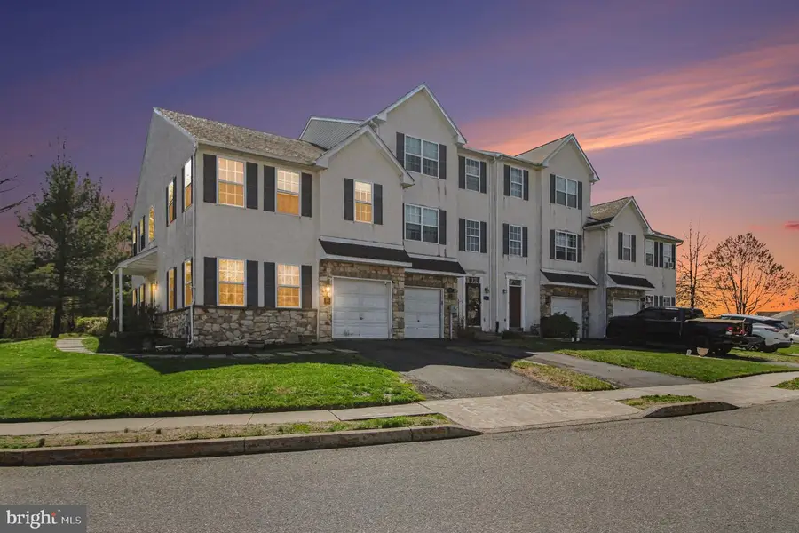 1498 Laura Ln, Pottstown, PA 19464 - #2