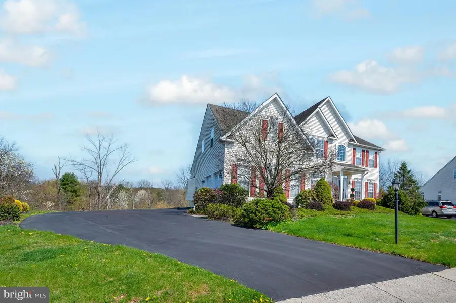1034 Runaway Dr, Pennsburg, PA 18073 - #3