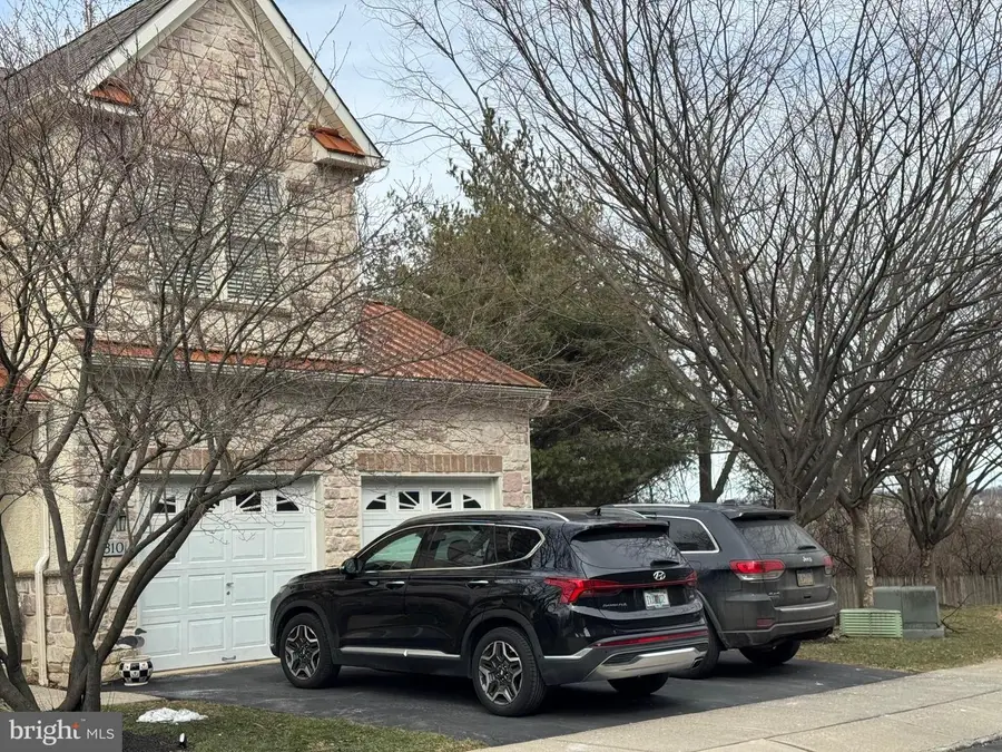 310 Barefield Ln, Conshohocken, PA 19428 - #2