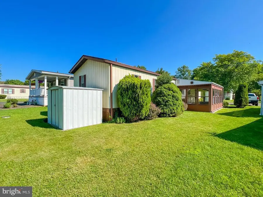 512 Willow Ln, North Wales, PA 19454 - #2