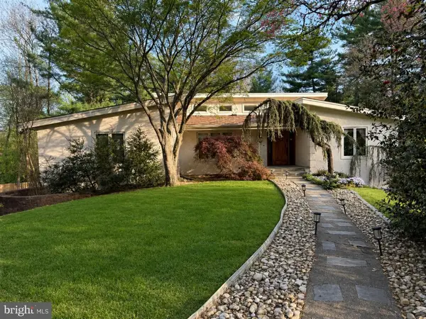 1301 Bobarn Dr, PENN VALLEY, PA 19072