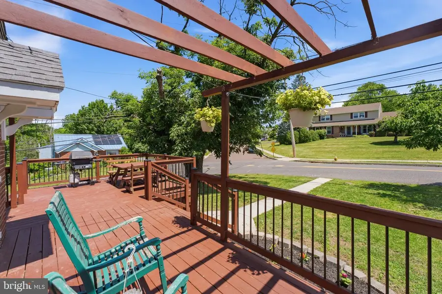 2128 Sunnyside Ave, Pottstown, PA 19464 - #2