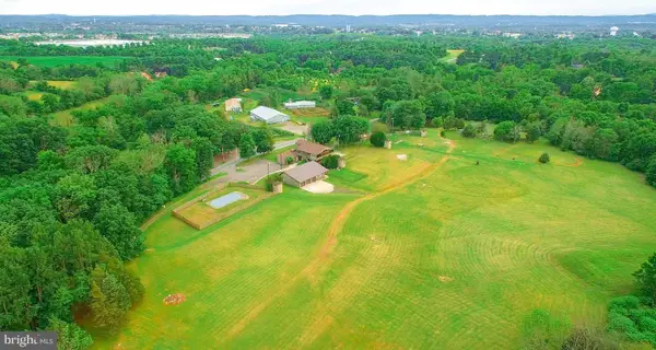 2071 Baus Rd, EAST GREENVILLE, PA 18041