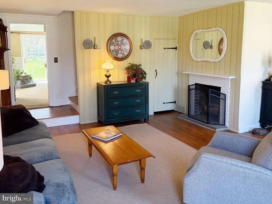 3169 Mayflower Rd, Plymouth Meeting, PA 19462 - #3