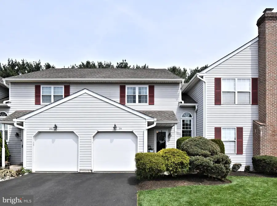 201 Essex Ct, Lansdale, PA 19446 - #2