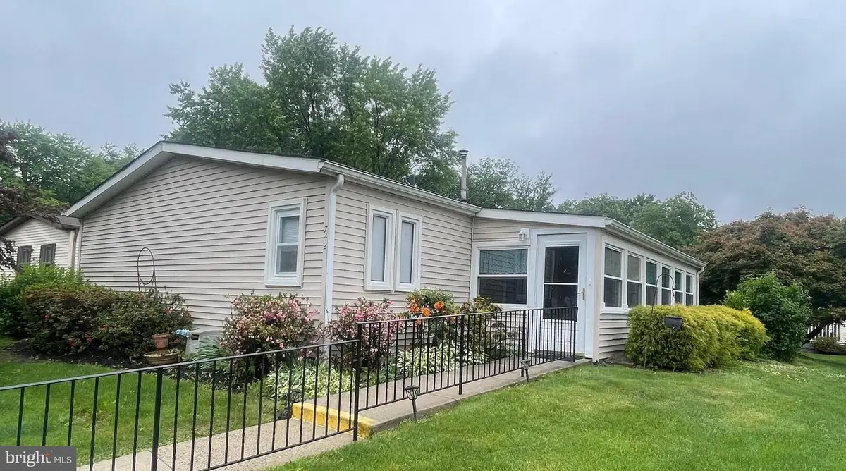 742 Dogwood Dr, North Wales, PA 19454 - #1