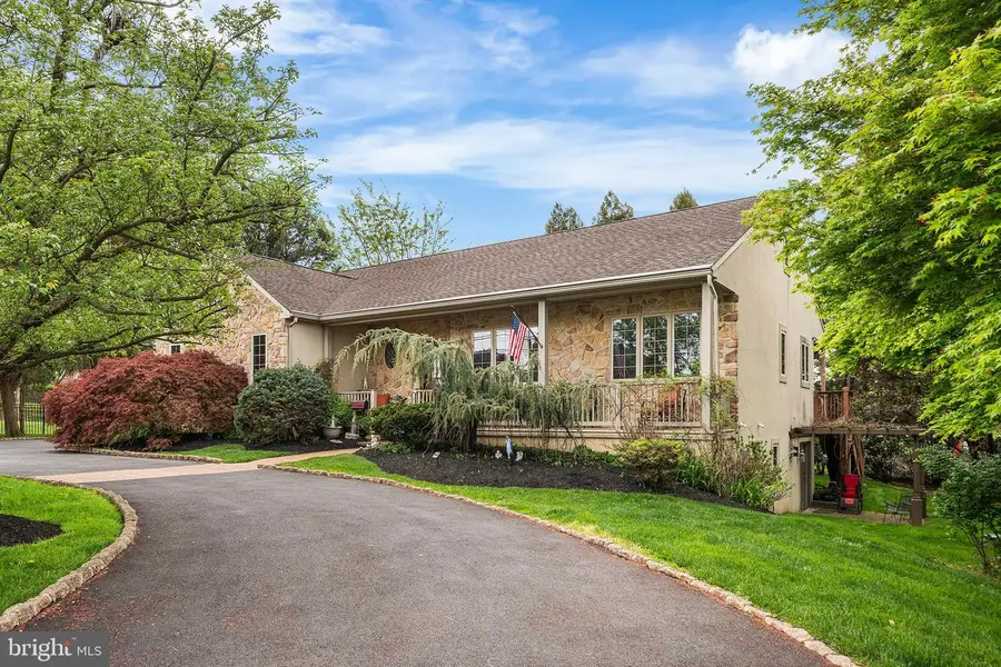 1416 Harry St, Conshohocken, PA 19428 - #2