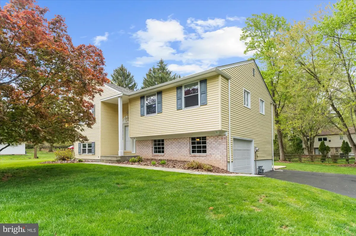 101 Village Dr, North Wales, PA 19454 - #1