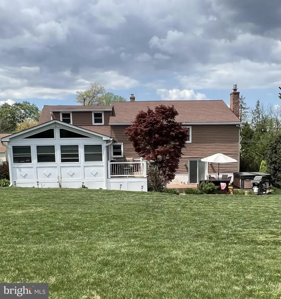 2291 Packard Ave, Huntingdon Valley, PA 19006 - #2