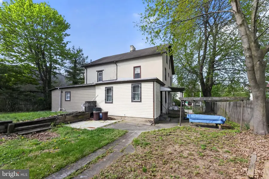 113 S Chestnut St, Ambler, PA 19002 - #2
