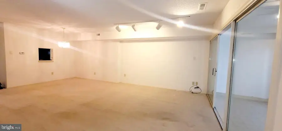 15 Twin Brooks Dr, Willow Grove, PA 19090 - #3