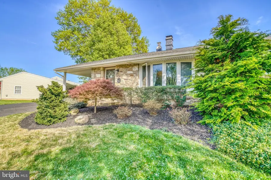 225 Diane Ave, Hatboro, PA 19040 - #2