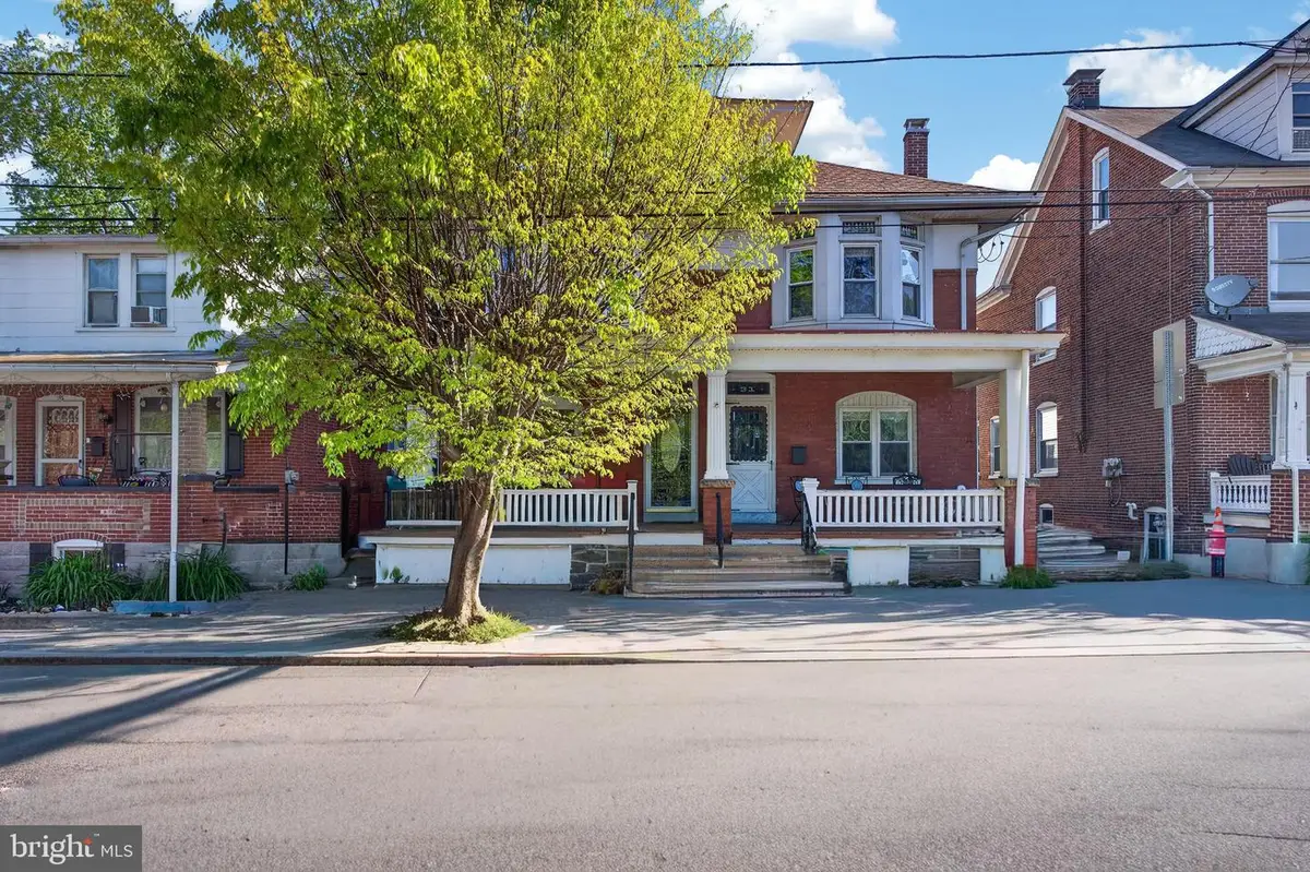 33 W 2nd St, Pottstown, PA 19464 - #1