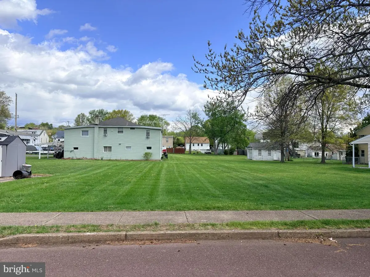 47 W 10th St, Pottstown, PA 19464 - #1